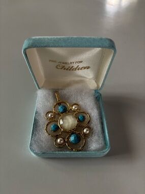 Vintage Kiam Family turquoise pearl pendant